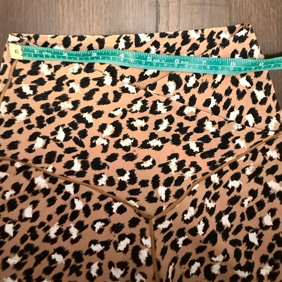 Aerie Leopard Print Leggings - Black and Tan size small Chill Play Move - Picture 4 of 7